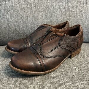 Earth Women's Shoes Size 9D Wide
Leather Slip-on Blythe Almond Brown